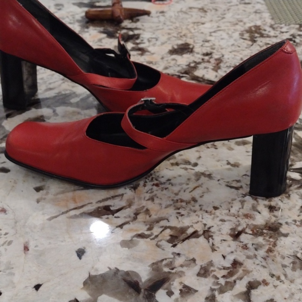 Women's Red Mary Jane Heels - Picture 7 of 8